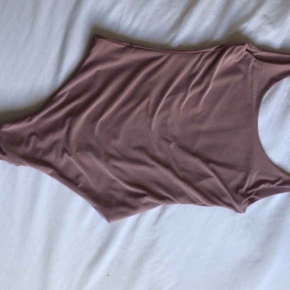 Fashion nova bodysuit - Picture 4 of 7